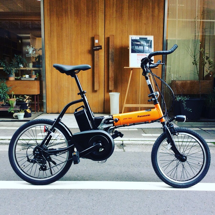 PANASONIC OFF TIME ハクセン実車施工事例5 2020-03-06 こんにちはー☀️ 本日のカスタム自転車はPanasonicの電動自転車『オフタイム』です🚲 珍しく折り畳み自転車のカスタムになりますが、思い切ってブルホーン化にしてみました‼️ 元